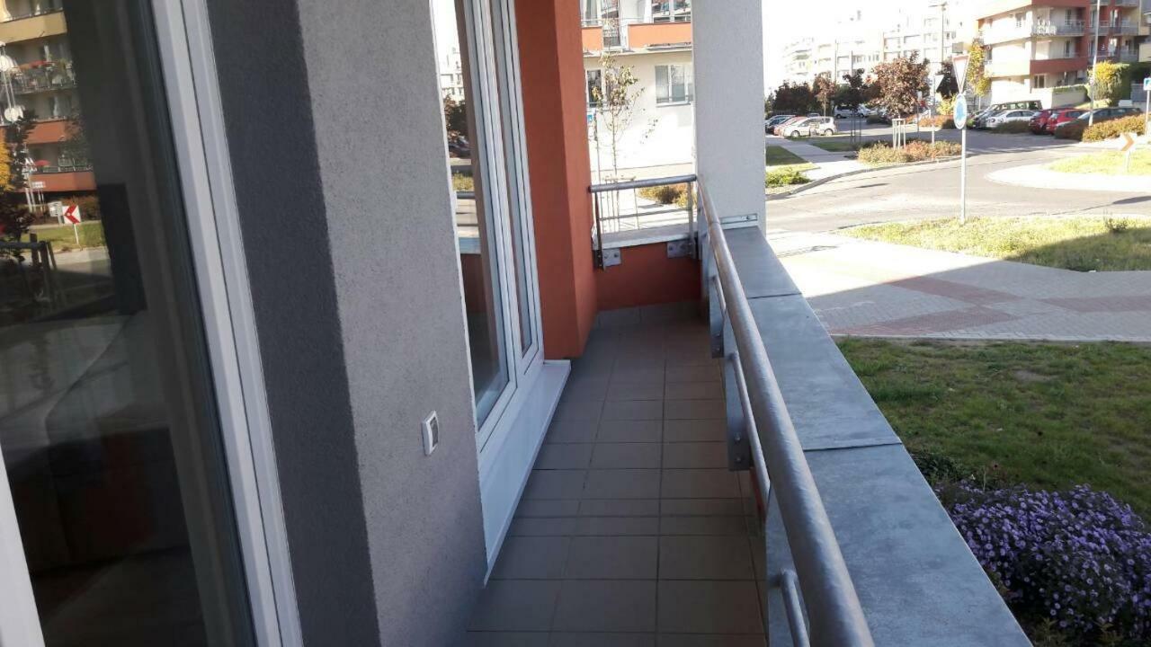 H+ Apartman Letiste Praha公寓 外观 照片