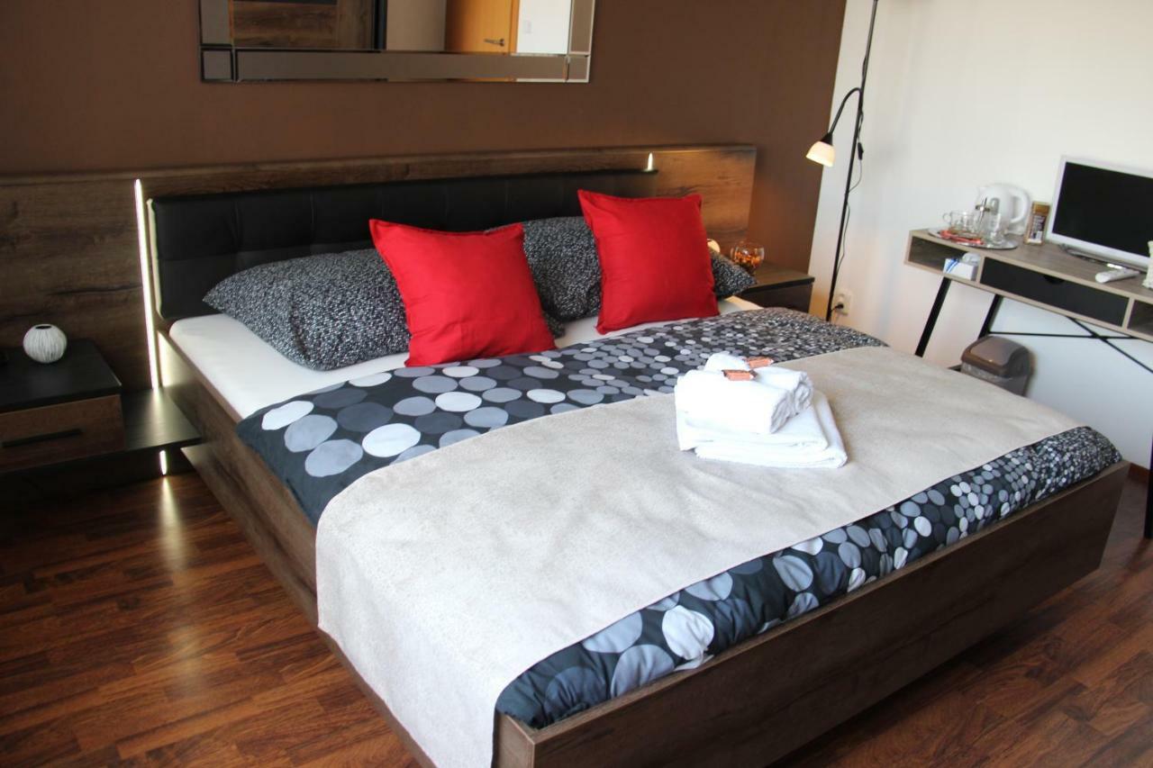 H+ Apartman Letiste Praha公寓 外观 照片