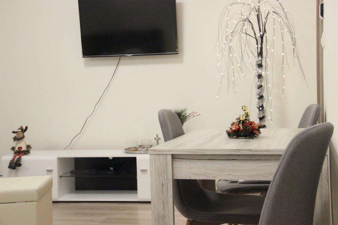 H+ Apartman Letiste Praha公寓 外观 照片