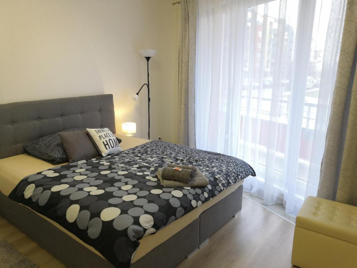 H+ Apartman Letiste Praha公寓 外观 照片